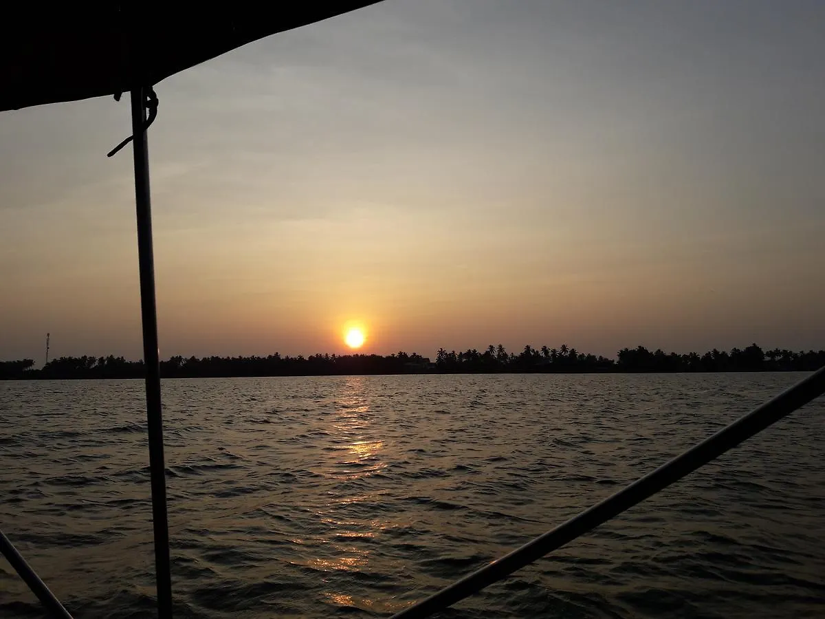 Nico Lagoon Hotel Negombo