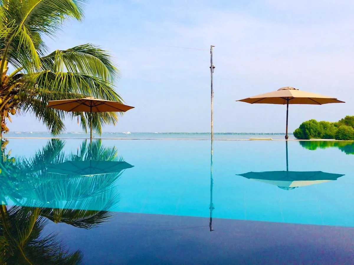 Nico Lagoon Hotel Negombo 3*,