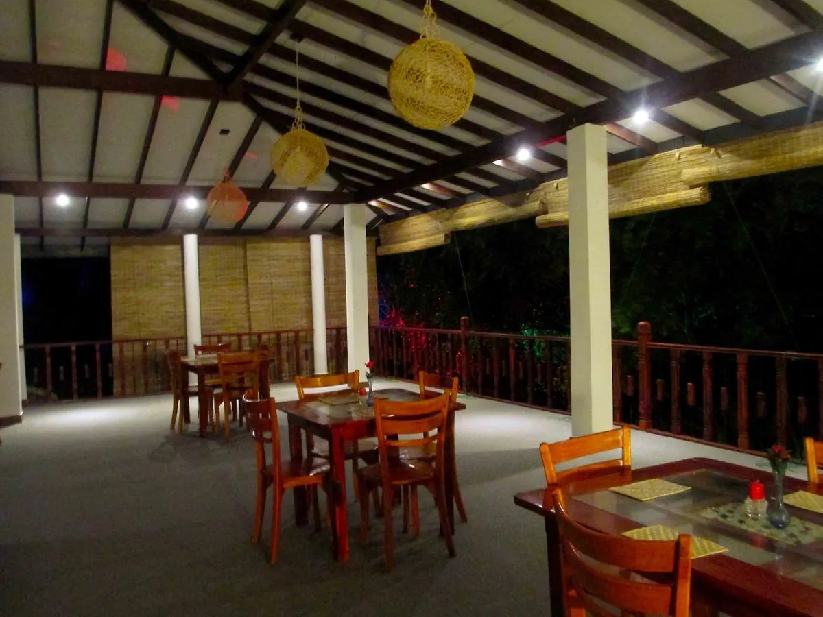 Nico Lagoon Hotel Negombo